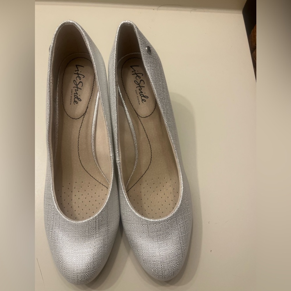 Life Stride Women's Shimmering Silver high heel
